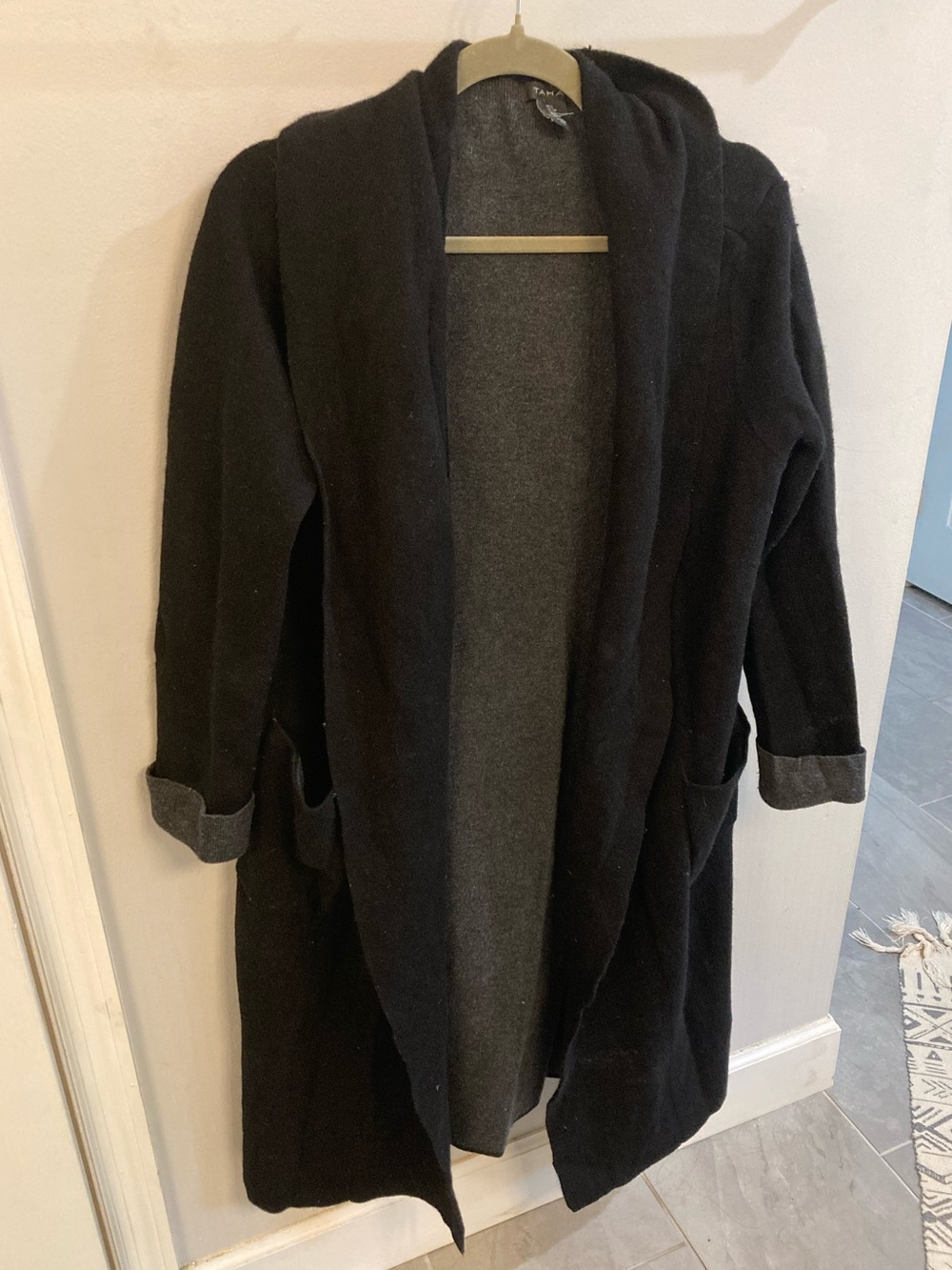 Tahari wool blend cardigan coat Size Small Black and Gray